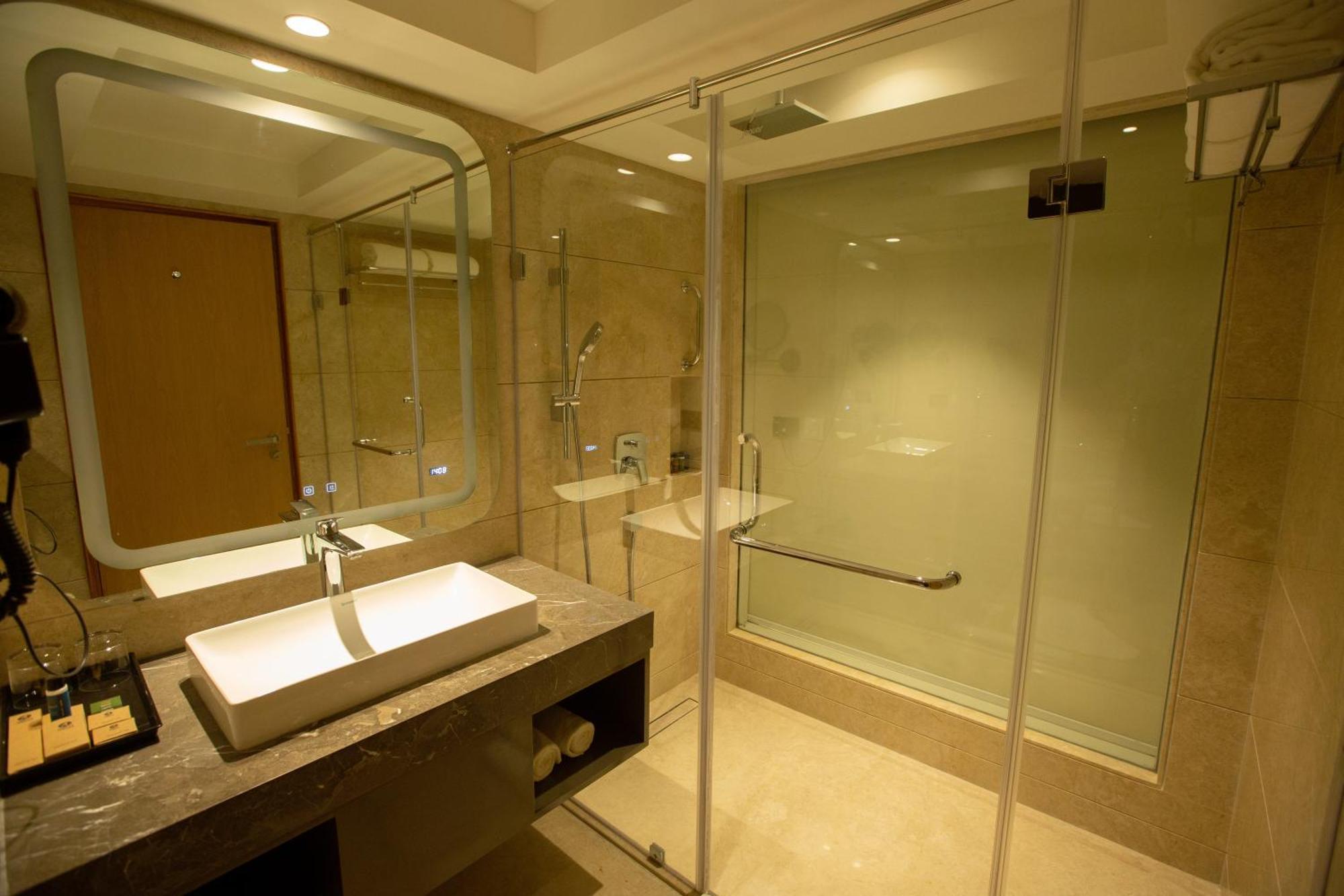 Arista By Ambition Hotel Guwahati Luaran gambar