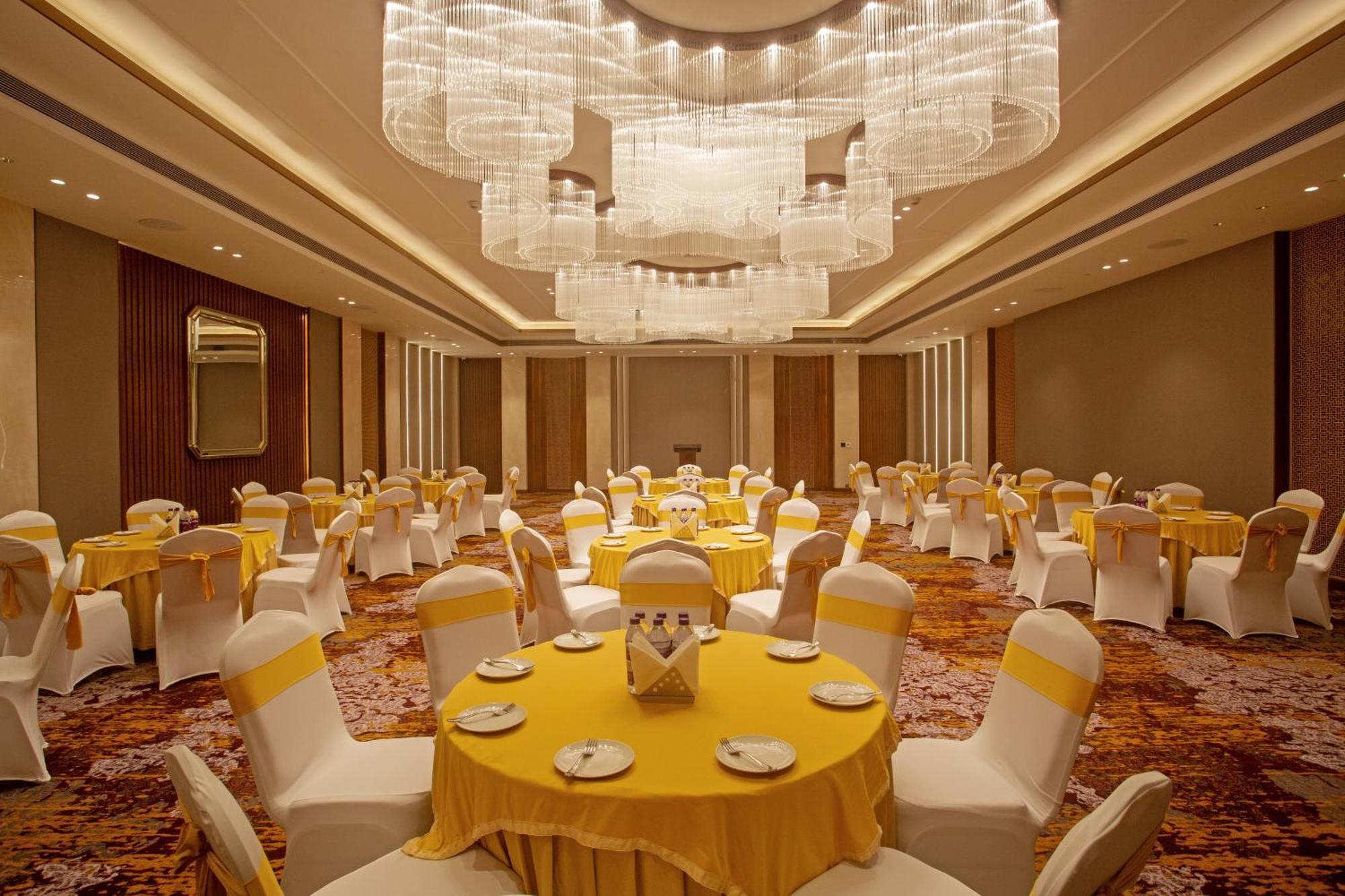 Arista By Ambition Hotel Guwahati Luaran gambar
